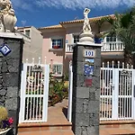 Delfines Apartman El Médano